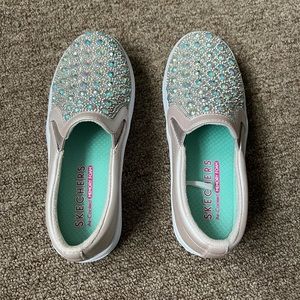 Skechers Girls Slip-on Sneakers with jewels